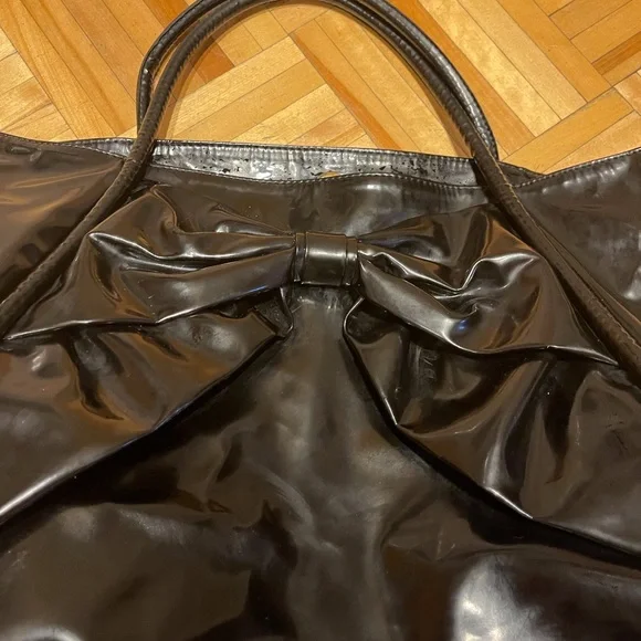 Valentino Garavani Lacca Betty Bow Black tote - Picture 3 of 13